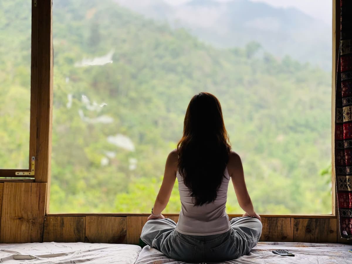 Phòng gỗ view núi tại Mây Takpo